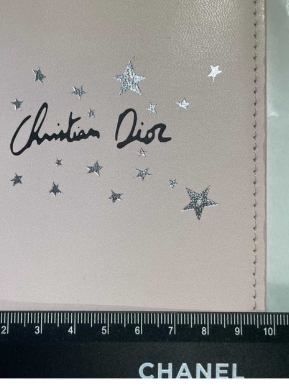 Dior beauty perfume gift passport holder - Picture 7 of 7